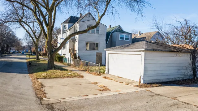 $200,000 | 7959 South Saginaw Avenue, Chicago, IL 60617