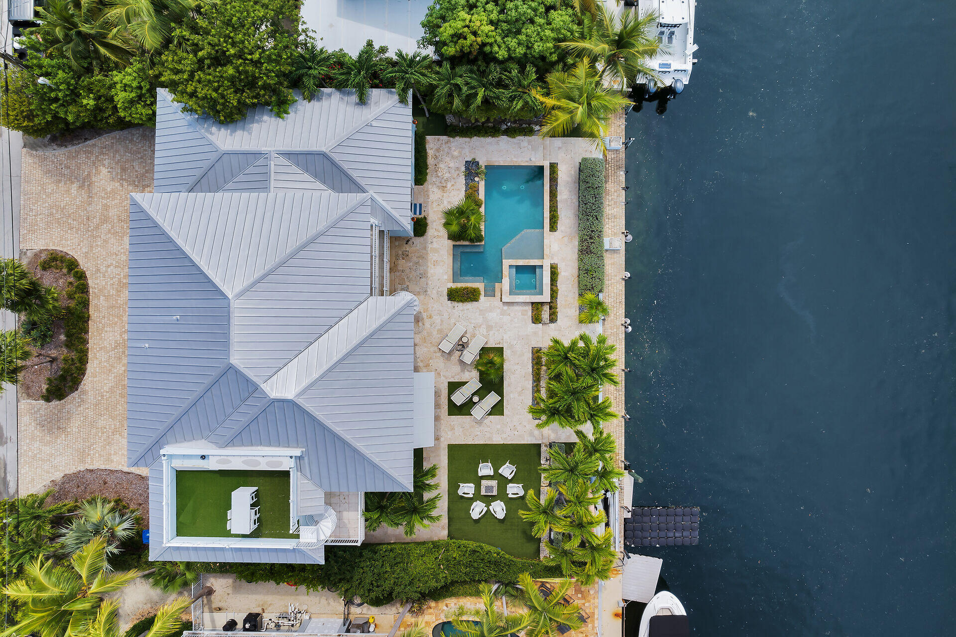 133 Severino Drive Islamorada, FL 33036 - Photo 26 of 27 a front view of a house with garden