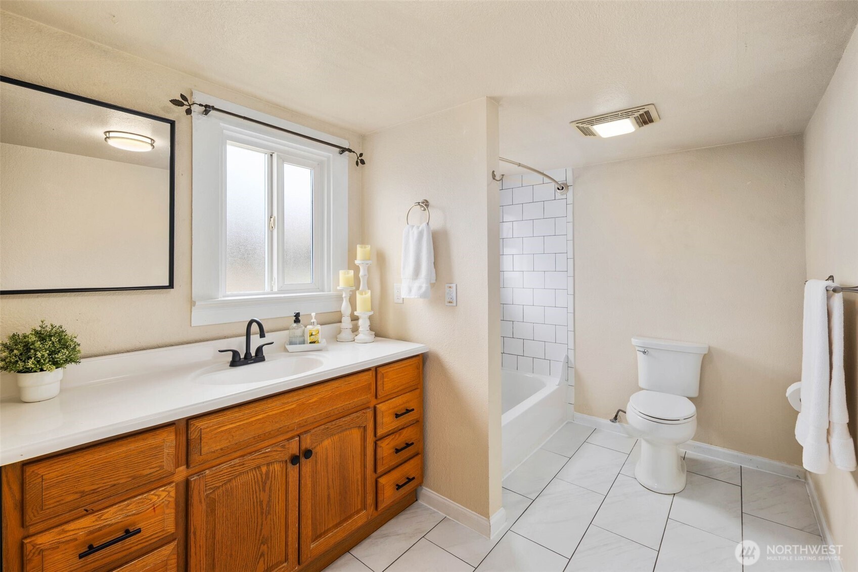 2307 Fulton Street Everett, WA 98201 - Photo 12 of 26