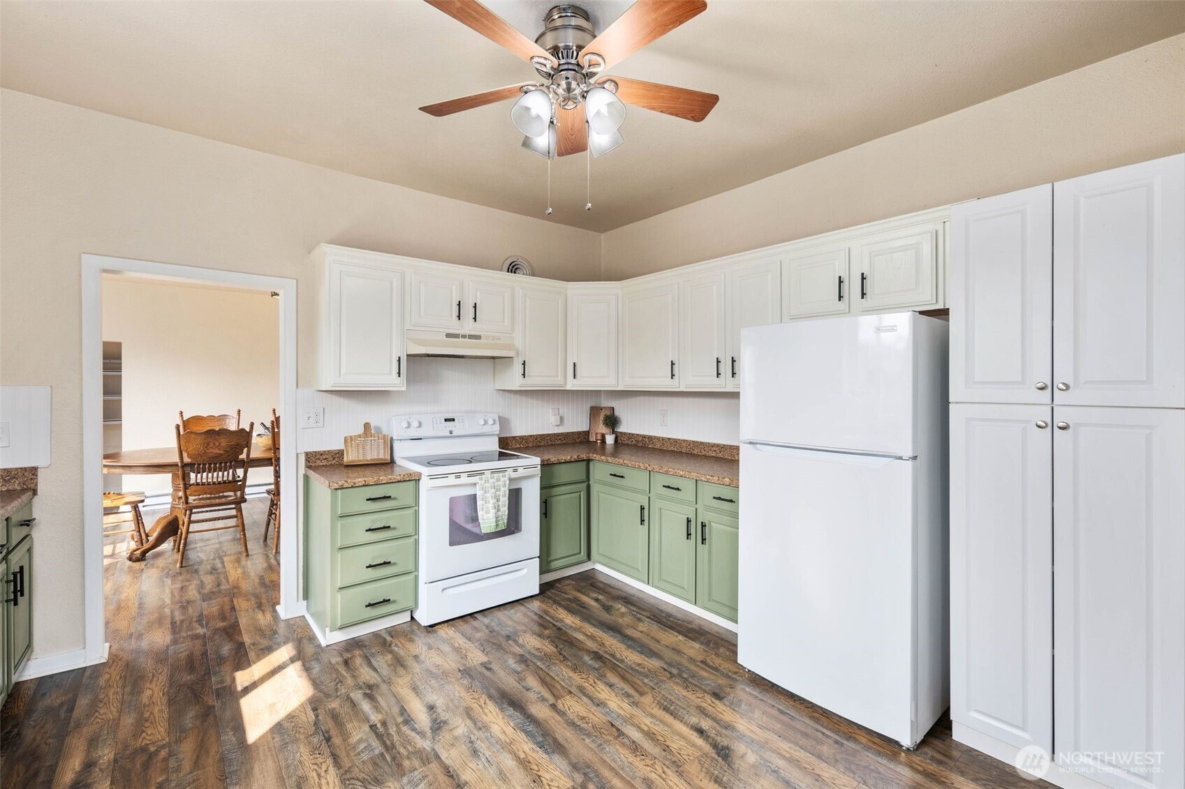 2307 Fulton Street Everett, WA 98201 - Photo 10 of 26