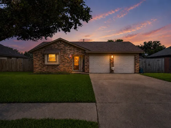 $254,900 | 11734 Alamo Drive, La Porte, TX 77571