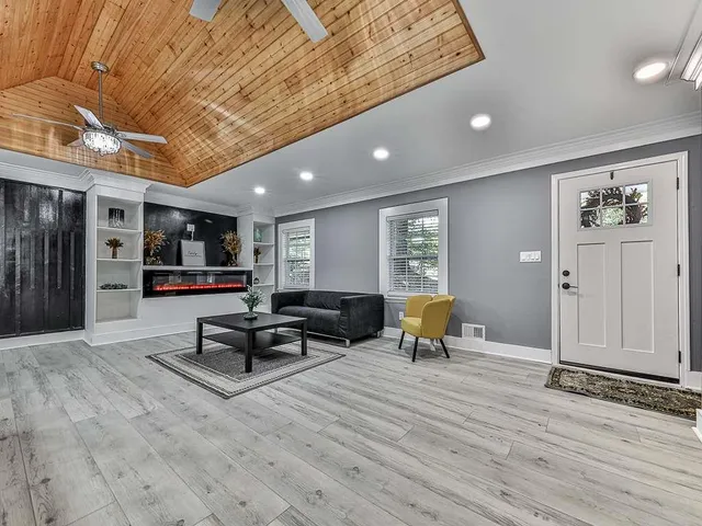 $699,990 | 1564 Bubbling Creek Road Northeast, Brookhaven, GA 30319