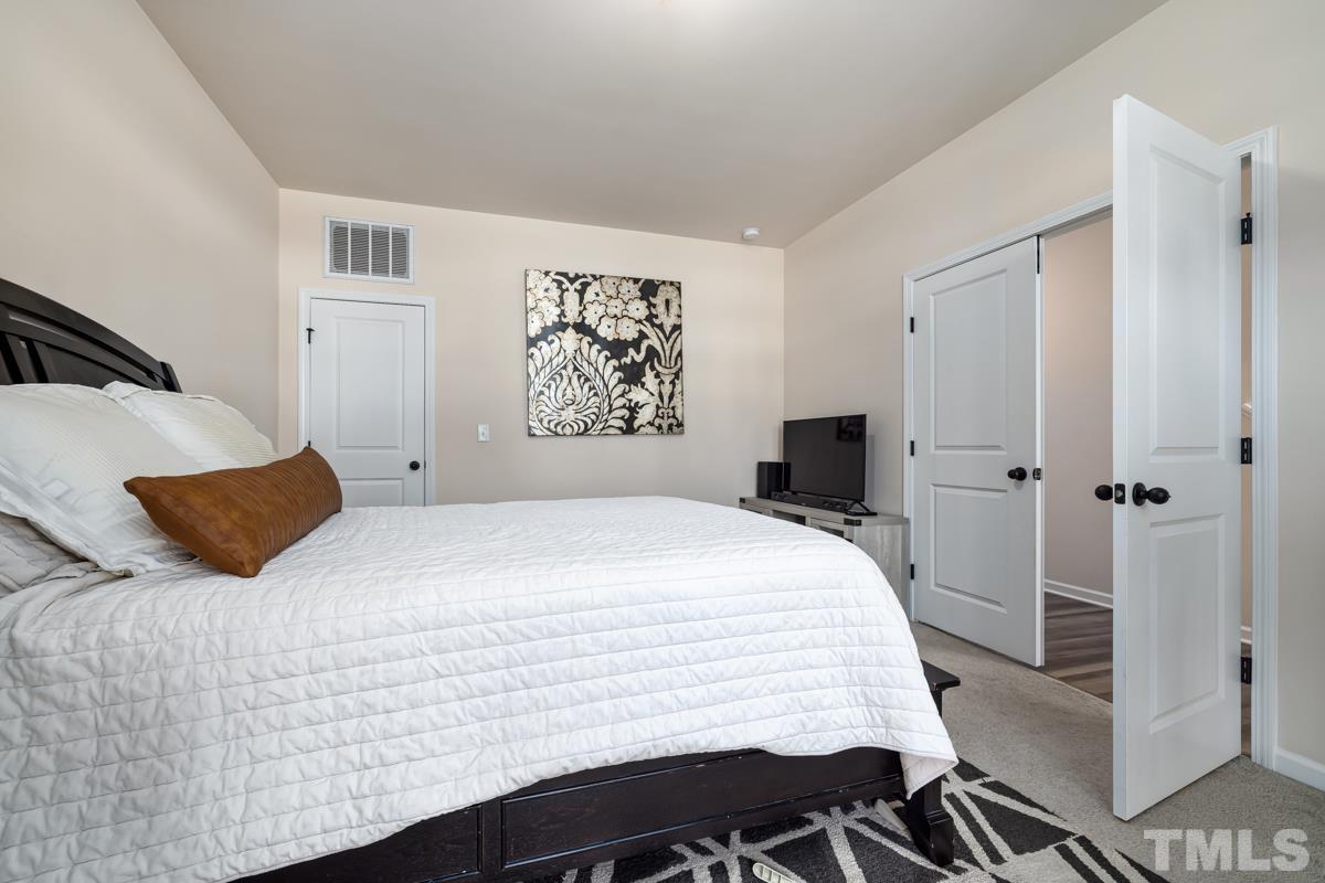 2909 Sunflower Road Apex, NC 27502 - Photo 9 of 45 Gallery Image 9