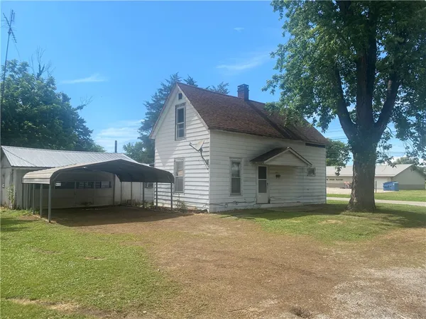 $35,000 | 207 North Steele Street, Palestine, IL 62451