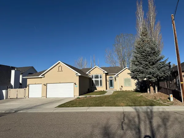$569,900 | 510 Oak Creek Drive, Rock Springs, WY 82901