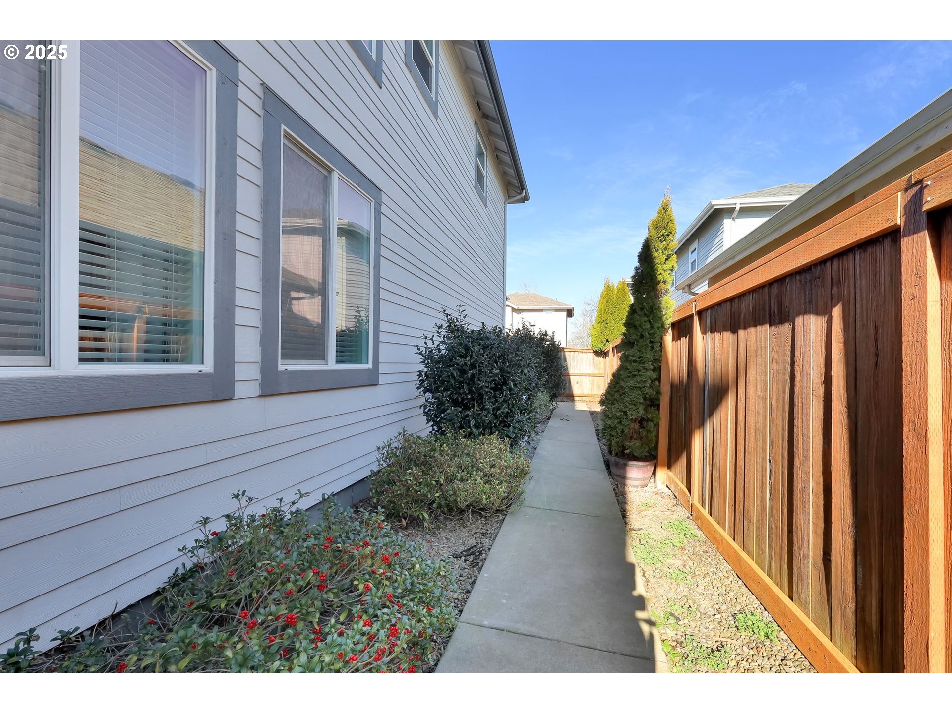 1671 Riley Lane Eugene, OR 97402 - Photo 46 of 48 Yard