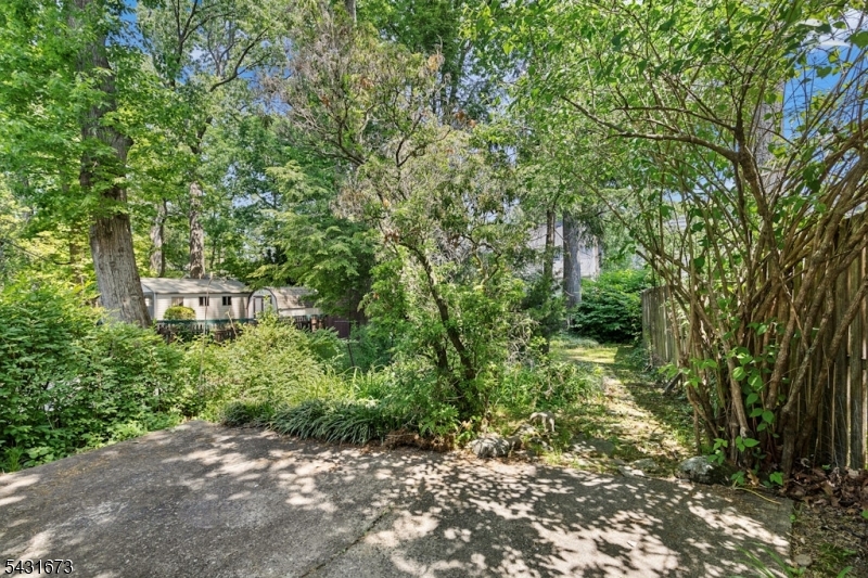 106 Gallows Hill Road Cranford, NJ 07016 - Photo 25 of 27