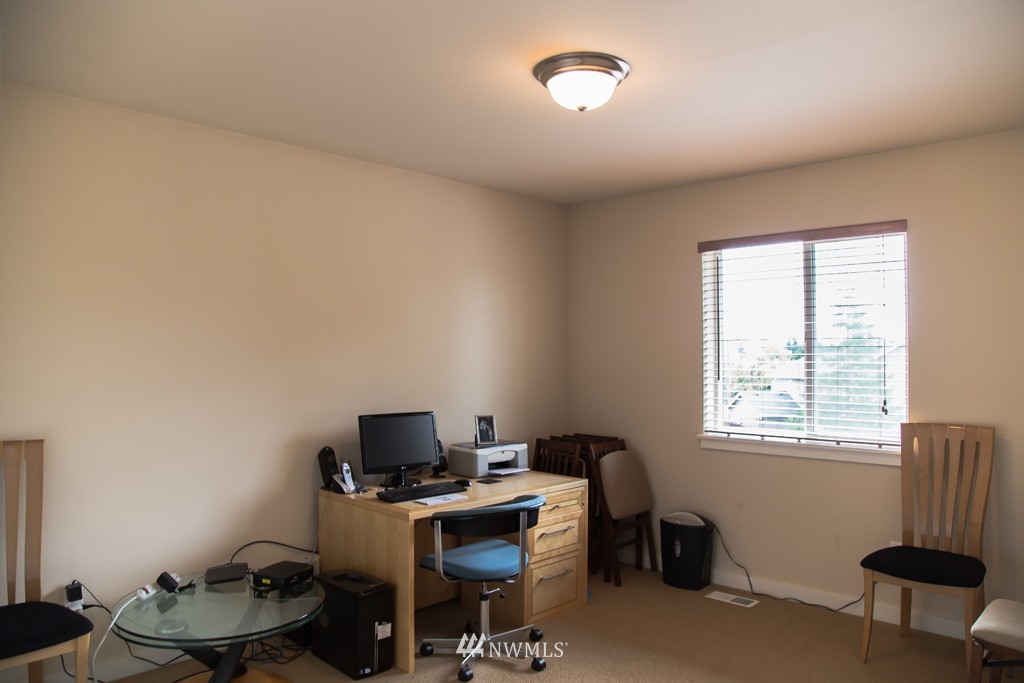 3918 220th Street Southeast Bothell, WA 98021 - Photo 11 of 15