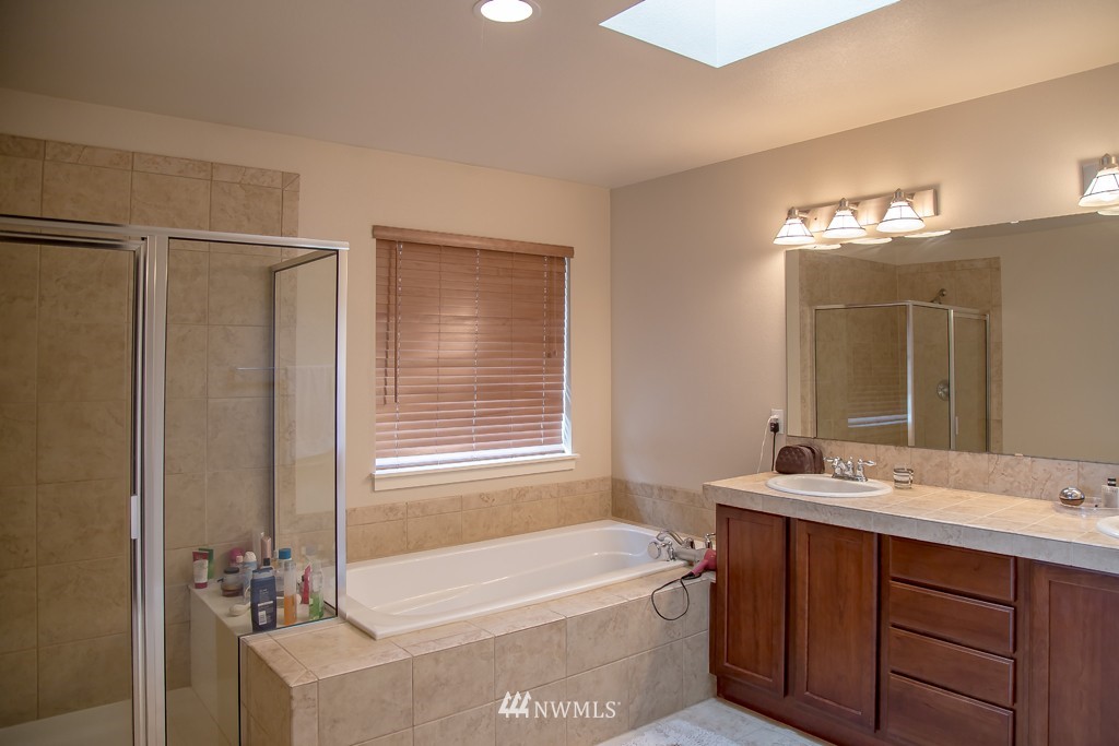 3918 220th Street Southeast Bothell, WA 98021 - Photo 12 of 15