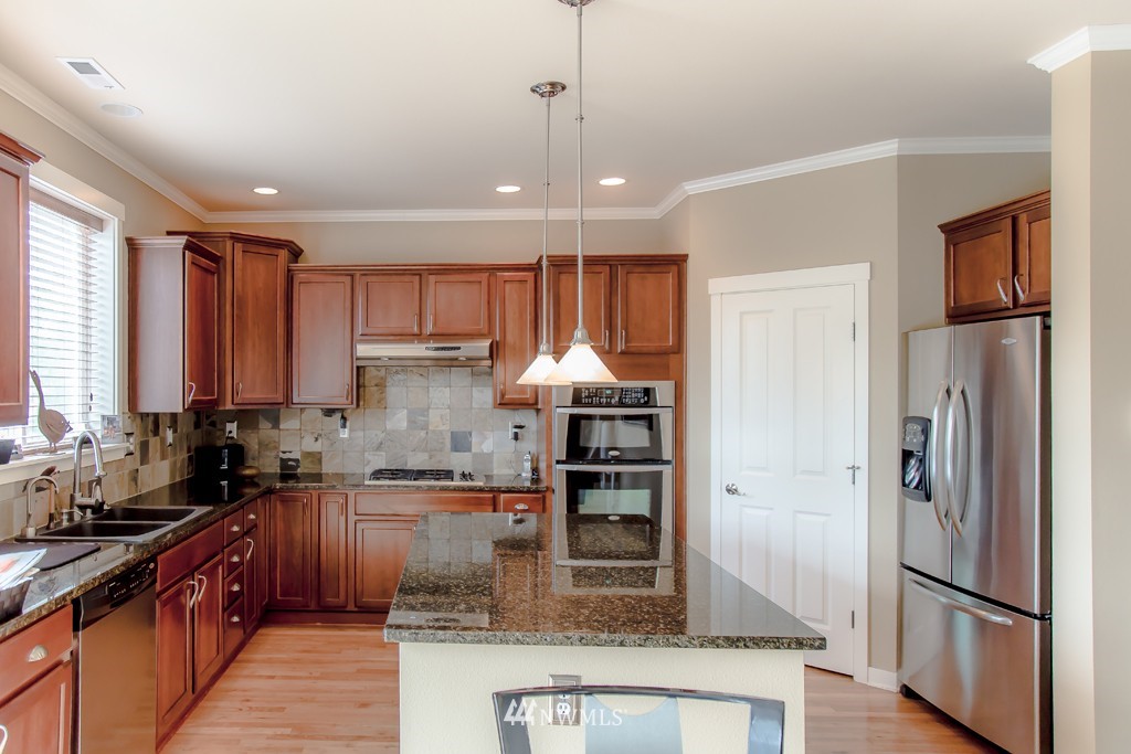 3918 220th Street Southeast Bothell, WA 98021 - Photo 5 of 15