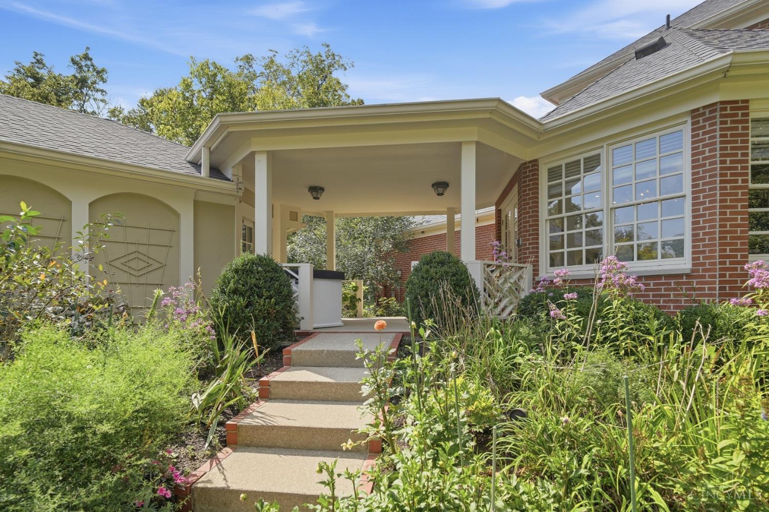 5500 Drake Road Cincinnati, OH 45243 - Photo 25 of 95 Gallery Image 25