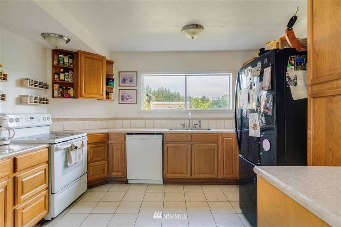 106 Walhaupt Road Onalaska, WA 98570 - Photo 11 of 35 Gallery Image 11