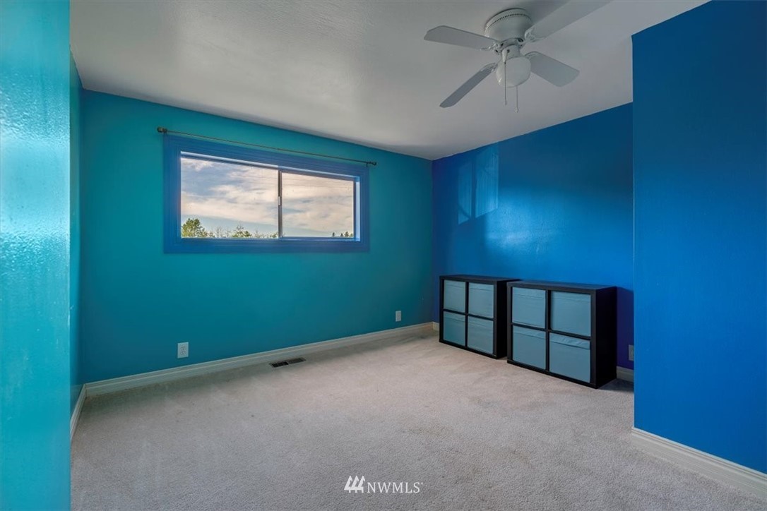 106 Walhaupt Road Onalaska, WA 98570 - Photo 23 of 35 Gallery Image 23