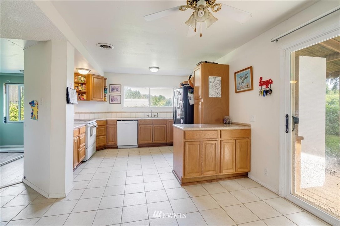 106 Walhaupt Road Onalaska, WA 98570 - Photo 10 of 35 Gallery Image 10
