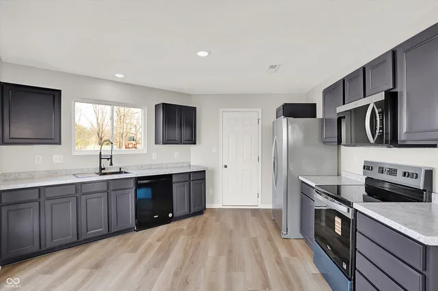 $349,900 | 45 Markleville Lane, Westfield, IN 46074