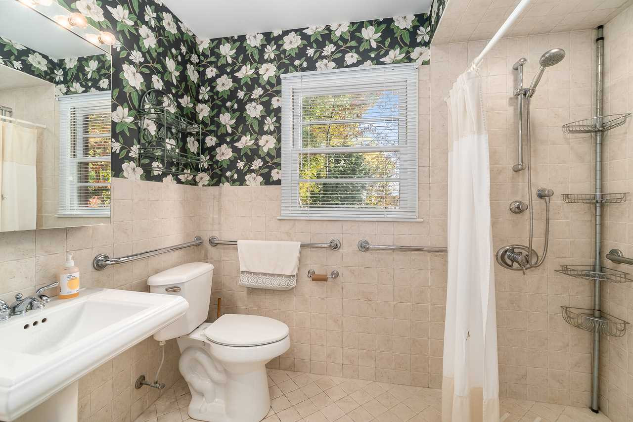 1704 Dixie Trail Raleigh, NC 27607 - Photo 25 of 30 Photo 25