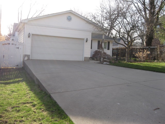 233 Chandler Street Romeo, MI 48065 - Photo 2 of 68 31345755-1.JPG