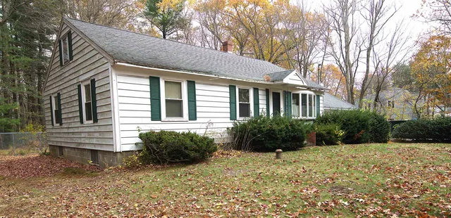 $549,900 | 17 Drinkwater Road, Hampton Falls, NH 03844