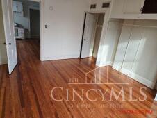 622 Riddle Road Cincinnati, OH 45220 - Photo 8 of 33 Gallery Image 8