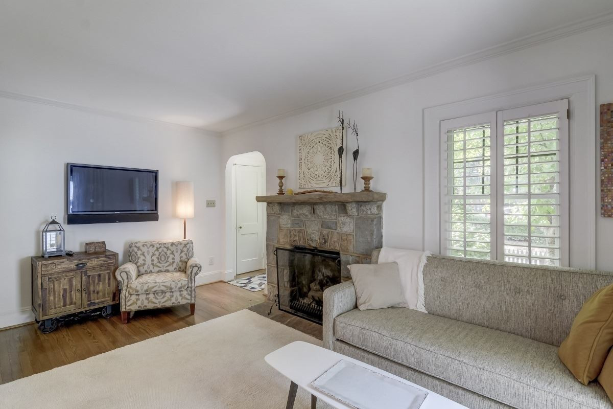 212 Hudson Street Raleigh, NC 27608 - Photo 4 of 24 Photo 4