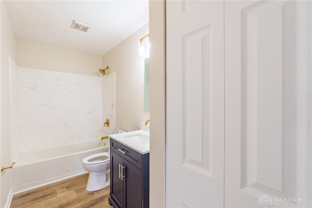 1327 Victory Road Springfield, OH 45504 - Photo 17 of 32