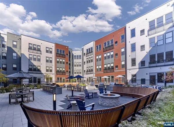 $3,100 | 51 Okner Parkway, Unit 2029, Livingston, NJ 07039