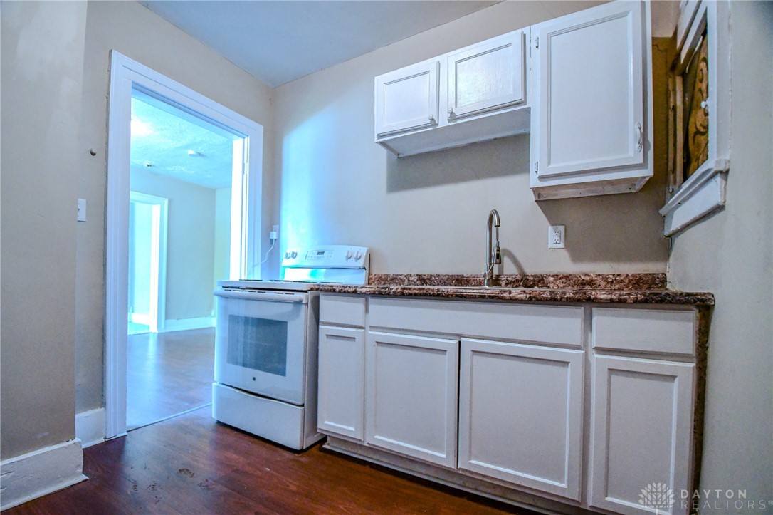 828 East Main Street Springfield, OH 45503 - Photo 44 of 46