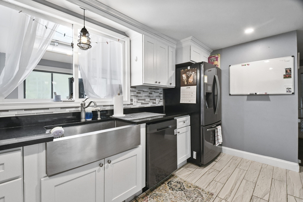 75 Liberty Street Middleton, MA 01949 - Photo 11 of 21 Gallery Image 11