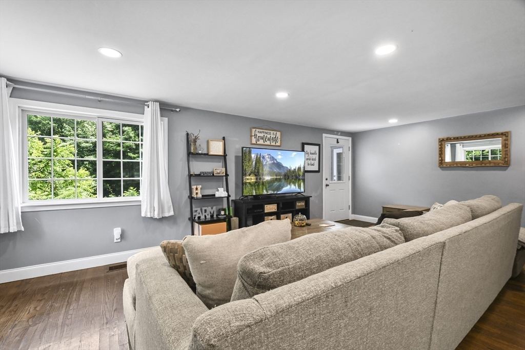 75 Liberty Street Middleton, MA 01949 - Photo 9 of 21 Gallery Image 9
