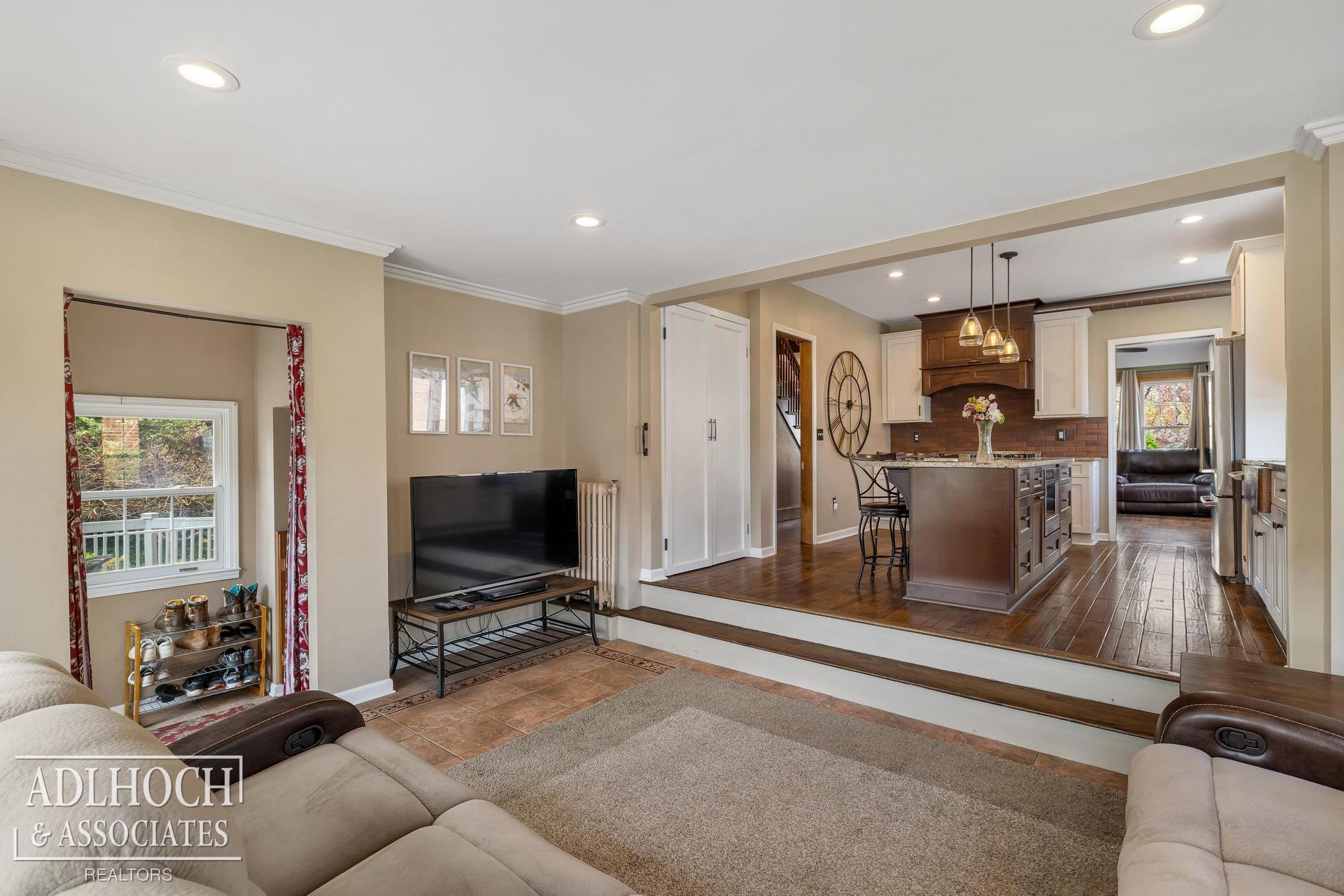 1312 Buckingham Road Grosse Pointe Park, MI 48230 - Photo 13 of 63
