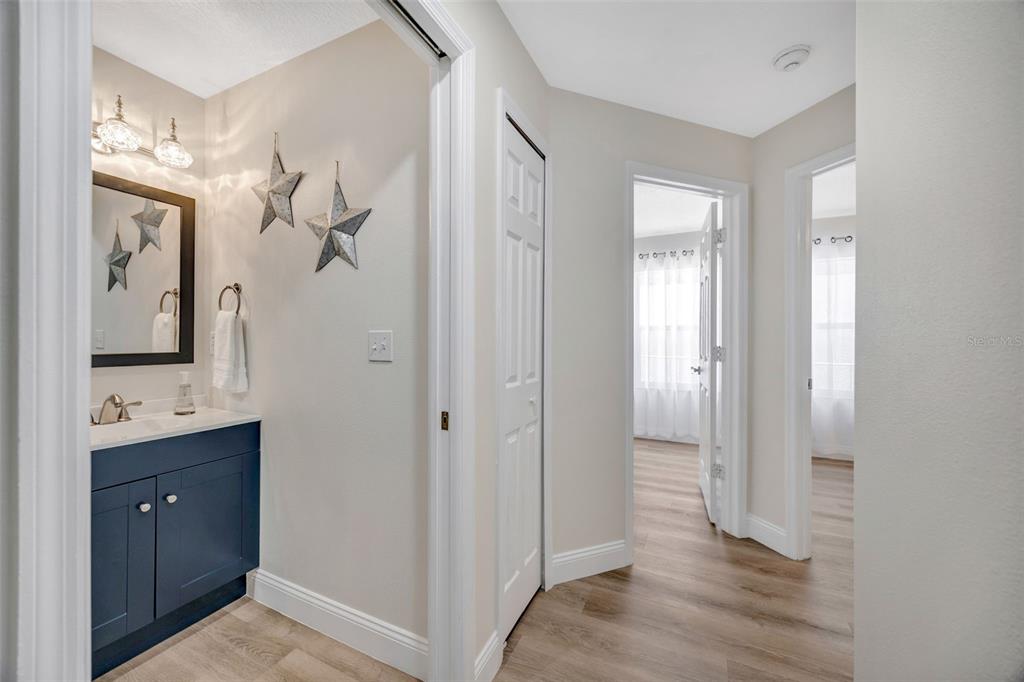 511 Center Point Road Valrico, FL 33594 - Photo 13 of 40