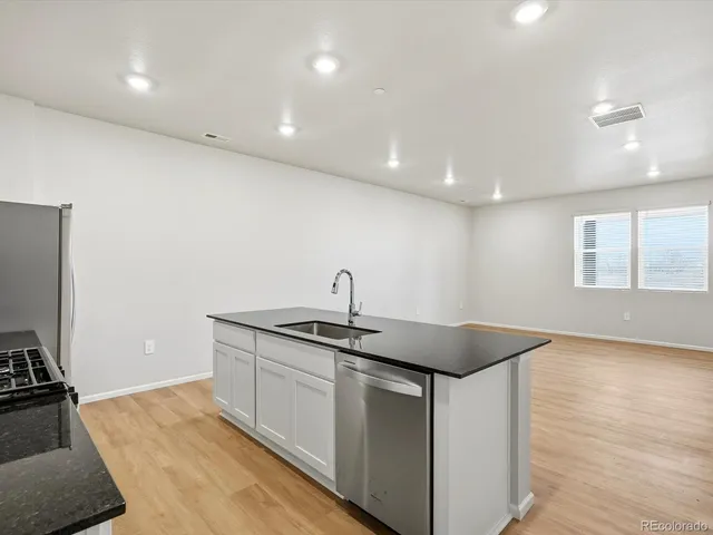 a close view of sink and tap