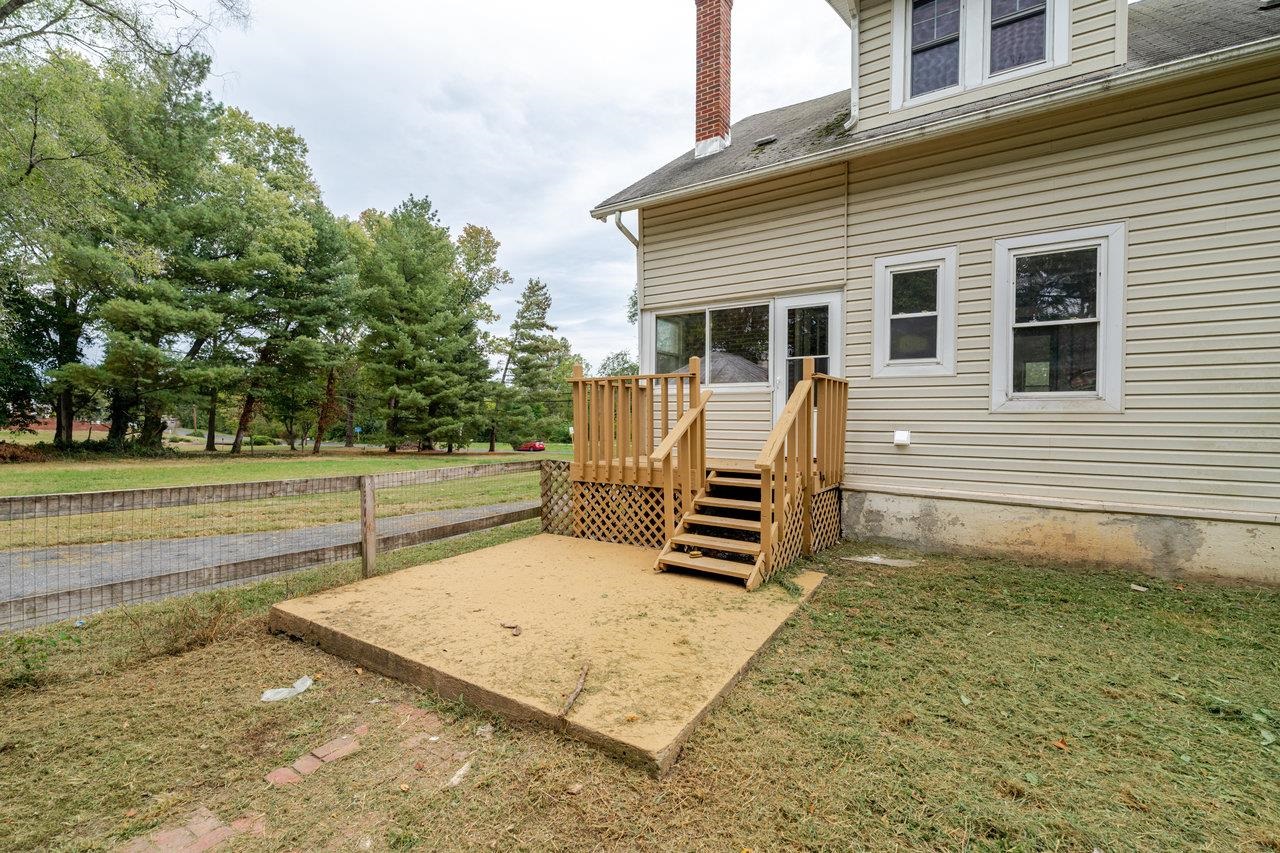 9571 Town Hall Road McGaheysville, VA 22840 - Photo 56 of 66 a view of a house with backyard and trees