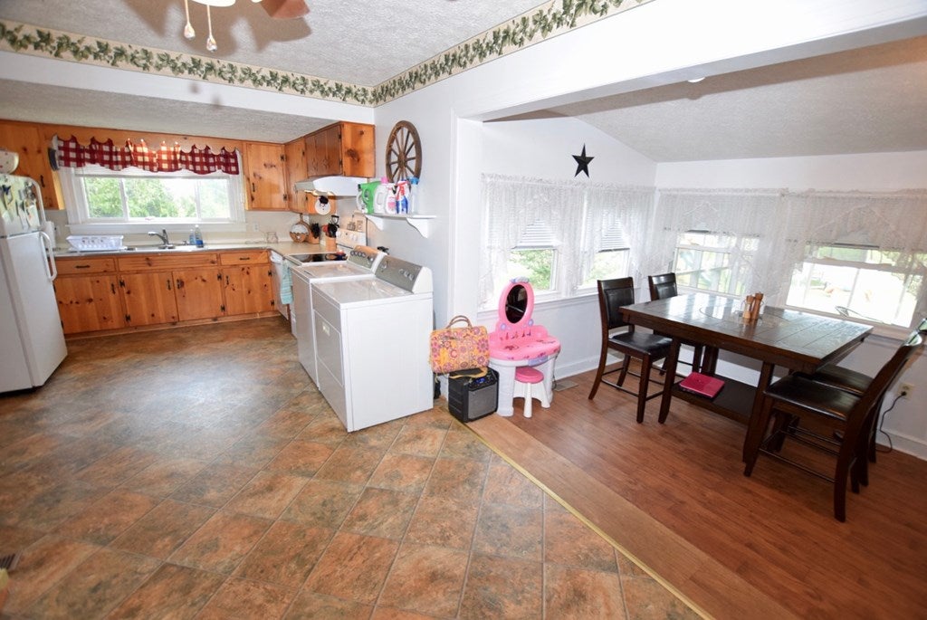 1402 Indian Oak Road Crewe, VA 23930 - Photo 6 of 30 Gallery Image 6