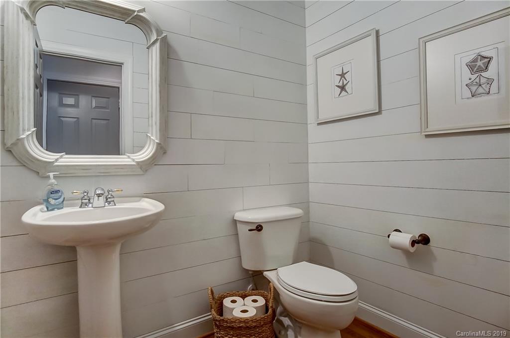 1064 Hunters Run Drive Tega Cay, SC 29708 - Photo 17 of 40 Gallery Image 17