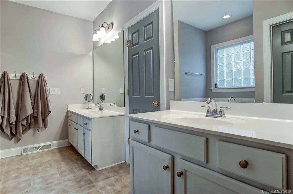 1064 Hunters Run Drive Tega Cay, SC 29708 - Photo 20 of 40 Gallery Image 20