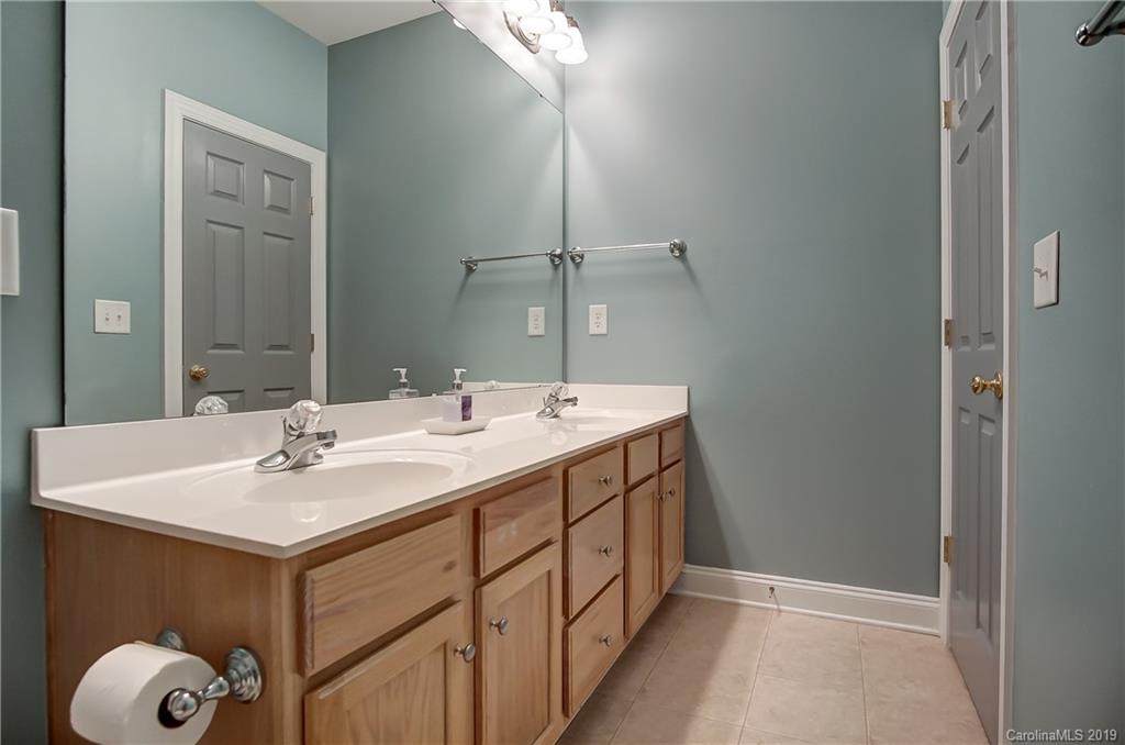 1064 Hunters Run Drive Tega Cay, SC 29708 - Photo 28 of 40 Gallery Image 28