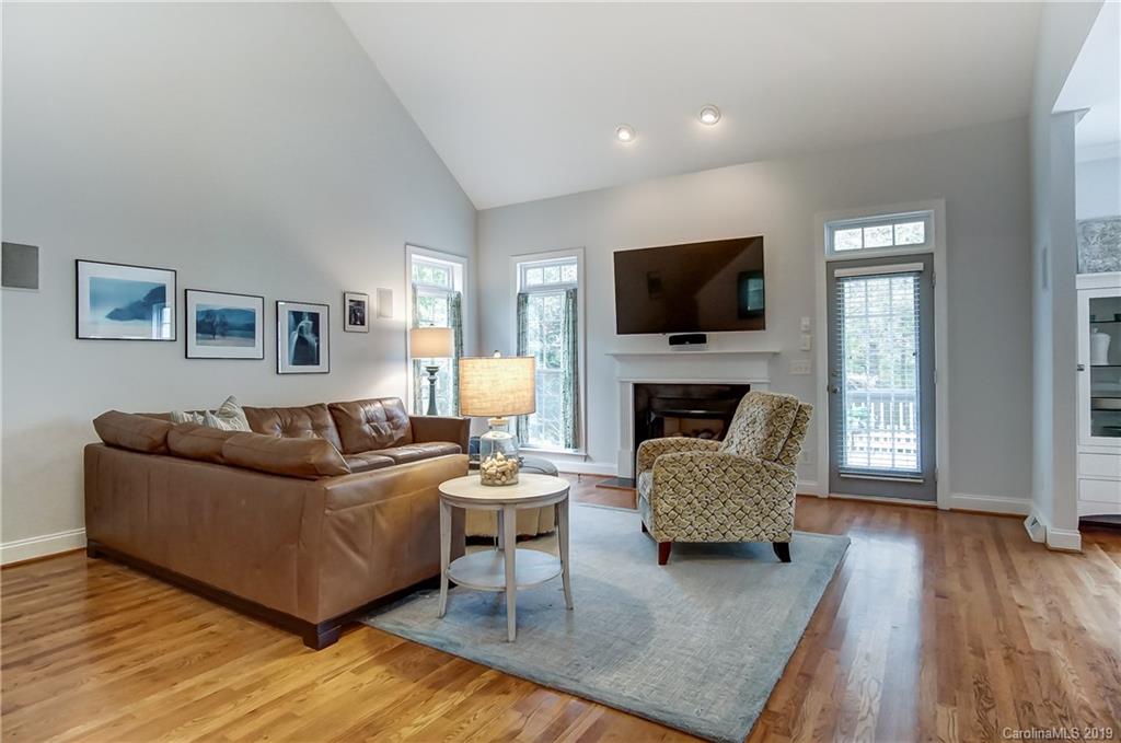 1064 Hunters Run Drive Tega Cay, SC 29708 - Photo 8 of 40 Gallery Image 8