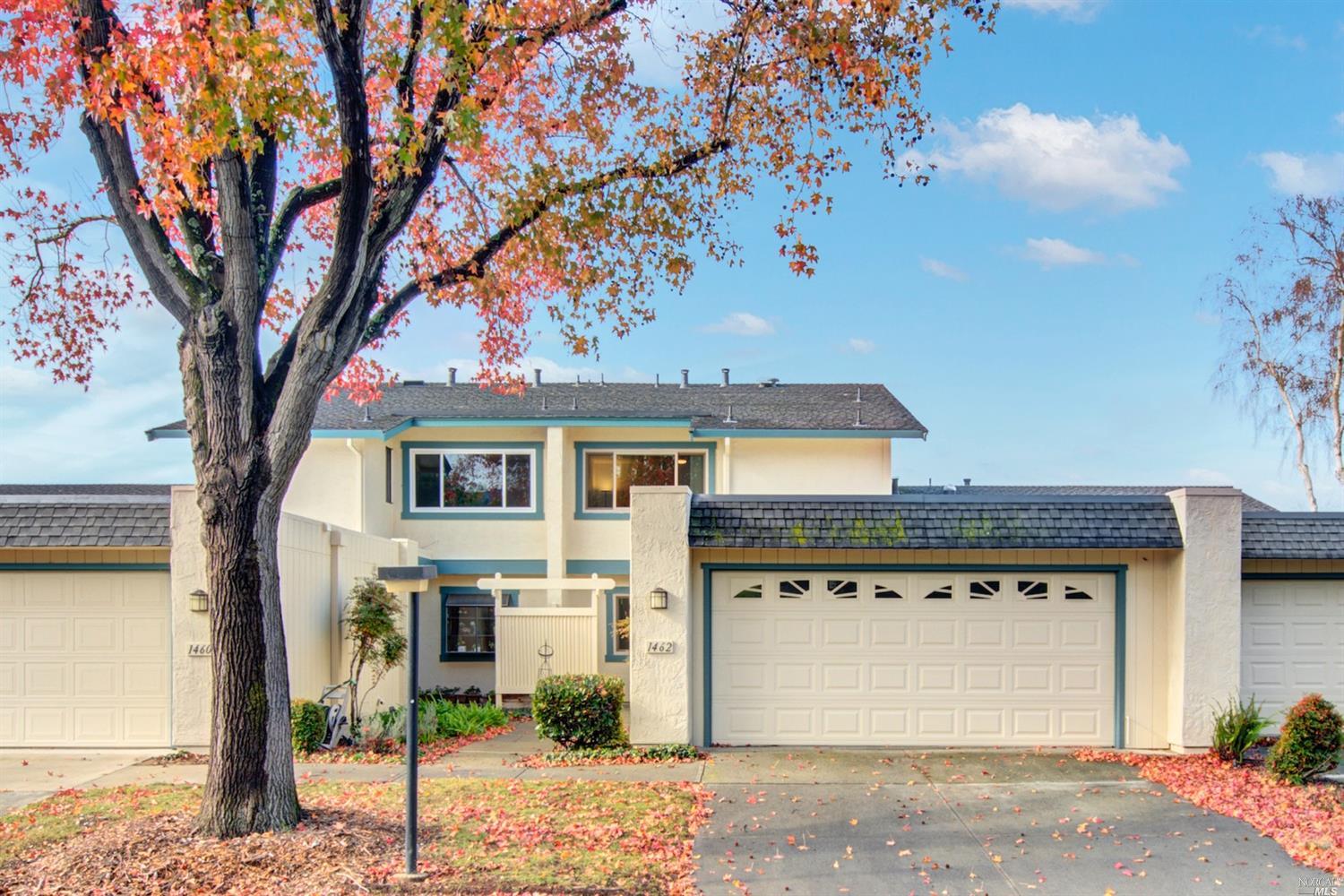 1462 London Circle Benicia, CA 94510 - Photo 1 of 1 a front view of a house with garden