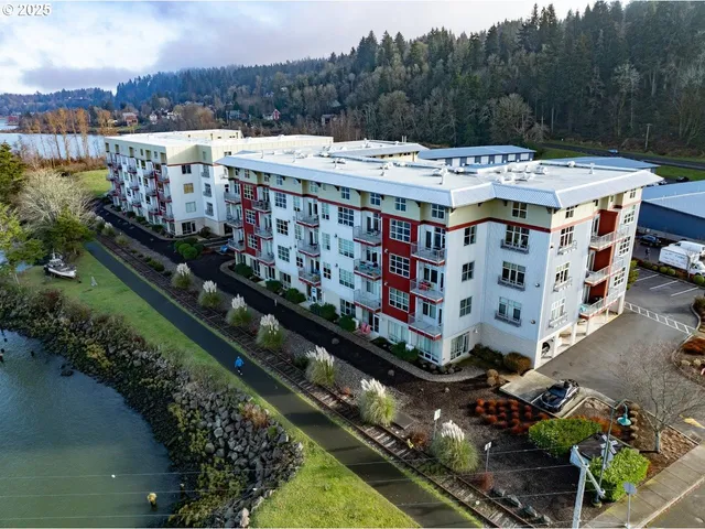 $369,900 | 3930 Abbey Lane, Unit A210, Astoria, OR 97103