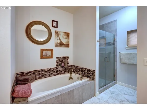 $369,900 | 3930 Abbey Lane, Unit A210, Astoria, OR 97103