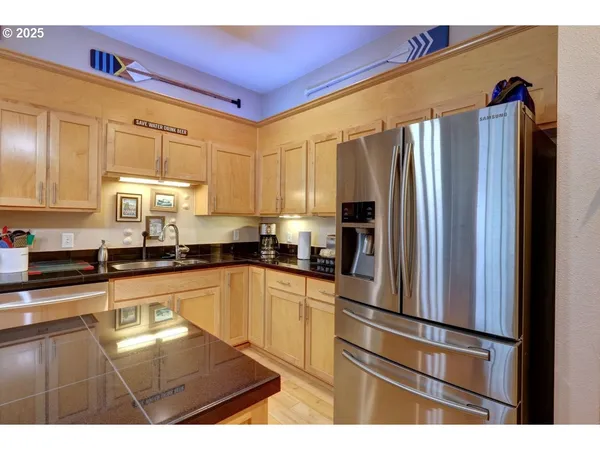 $369,900 | 3930 Abbey Lane, Unit A210, Astoria, OR 97103