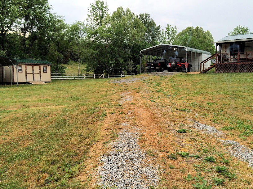 1006 Palmer Hollow Road Bybee, TN 37713 - Photo 4 of 19 04ExtFrnt01