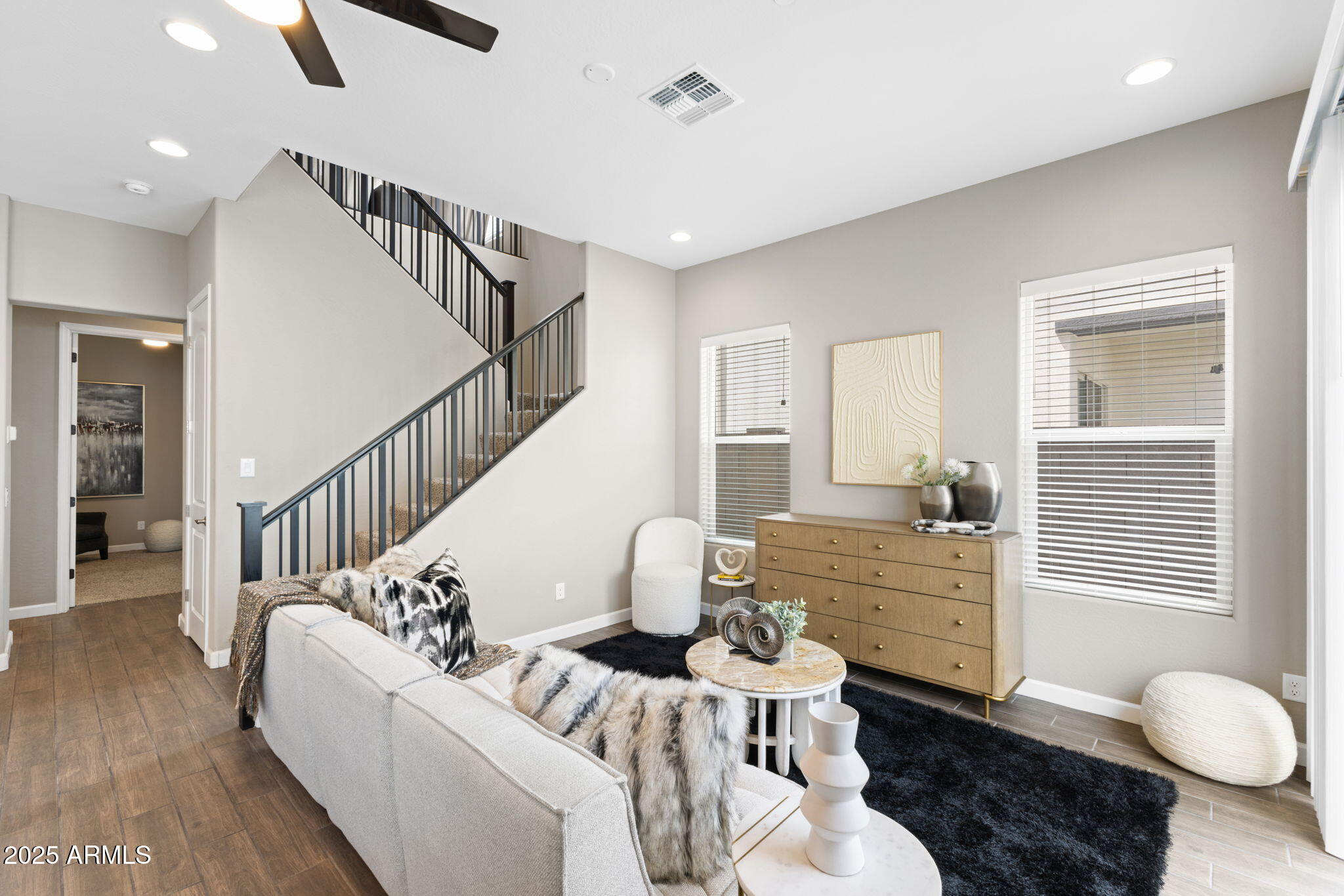 4344 East Granada Road Phoenix, AZ 85008 - Photo 12 of 37 Living Room