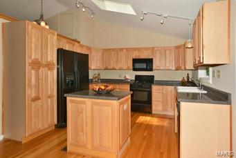 12541 Robyn Road St. Louis, MO 63127 - Photo 11 of 27 Gallery Image 11