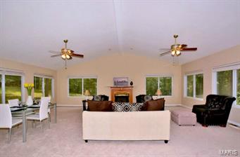 12541 Robyn Road St. Louis, MO 63127 - Photo 10 of 27 Gallery Image 10