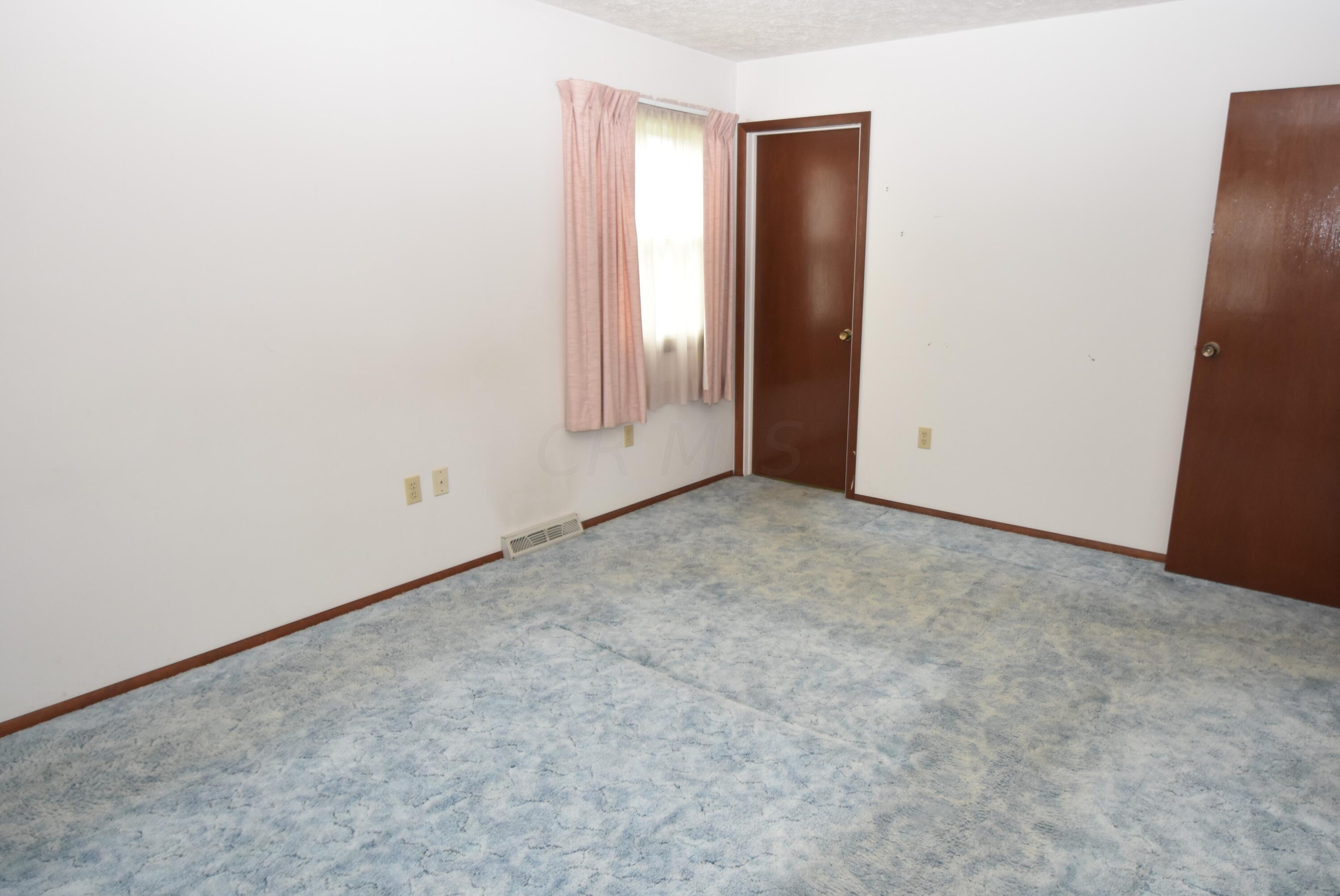 808 Cheshire Road Sunbury, OH 43074 - Photo 16 of 29 Owners' Suite