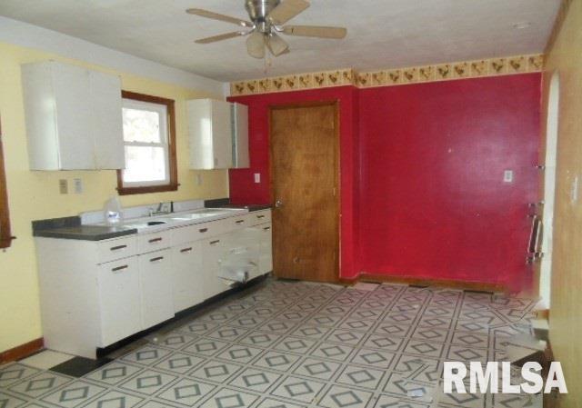 516 South Washington Street Carthage, IL 62321 - Photo 2 of 7