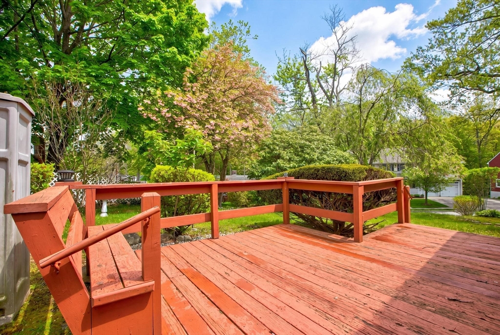 18 Williams Road Lynnfield, MA 01940 - Photo 28 of 40