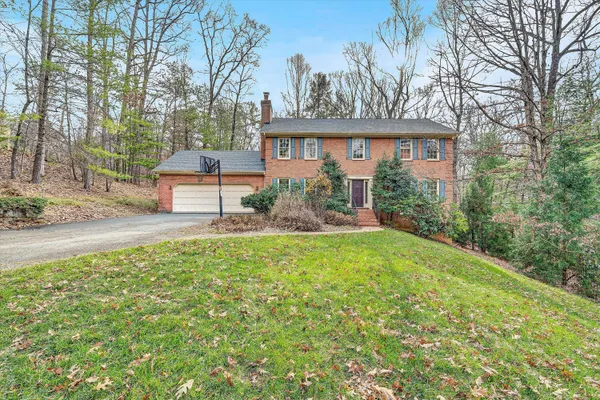 $515,000 | 5504 South Roselawn Road, Roanoke, VA 24018